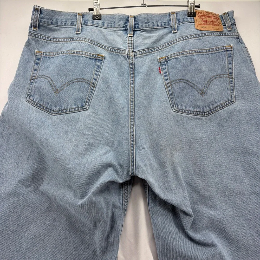 Vtg Levis 560 Comfort Fit Jeans Mens 46x30 (Fits 42x28) Light Wash Loose Tapered